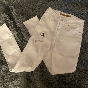 Girls size 12 skinny jeans.
